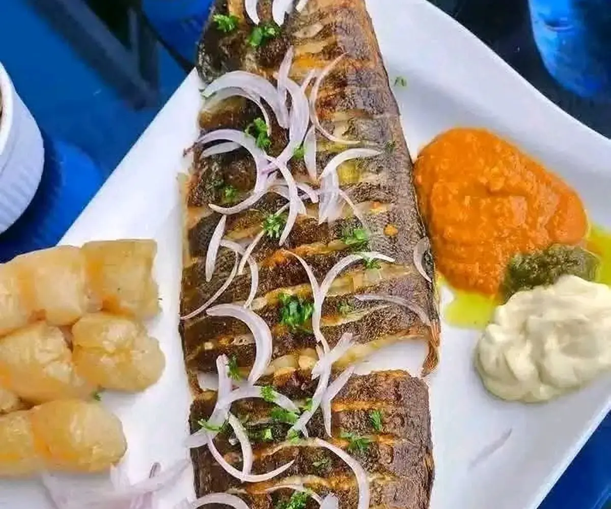 Poisson braisé & miondo